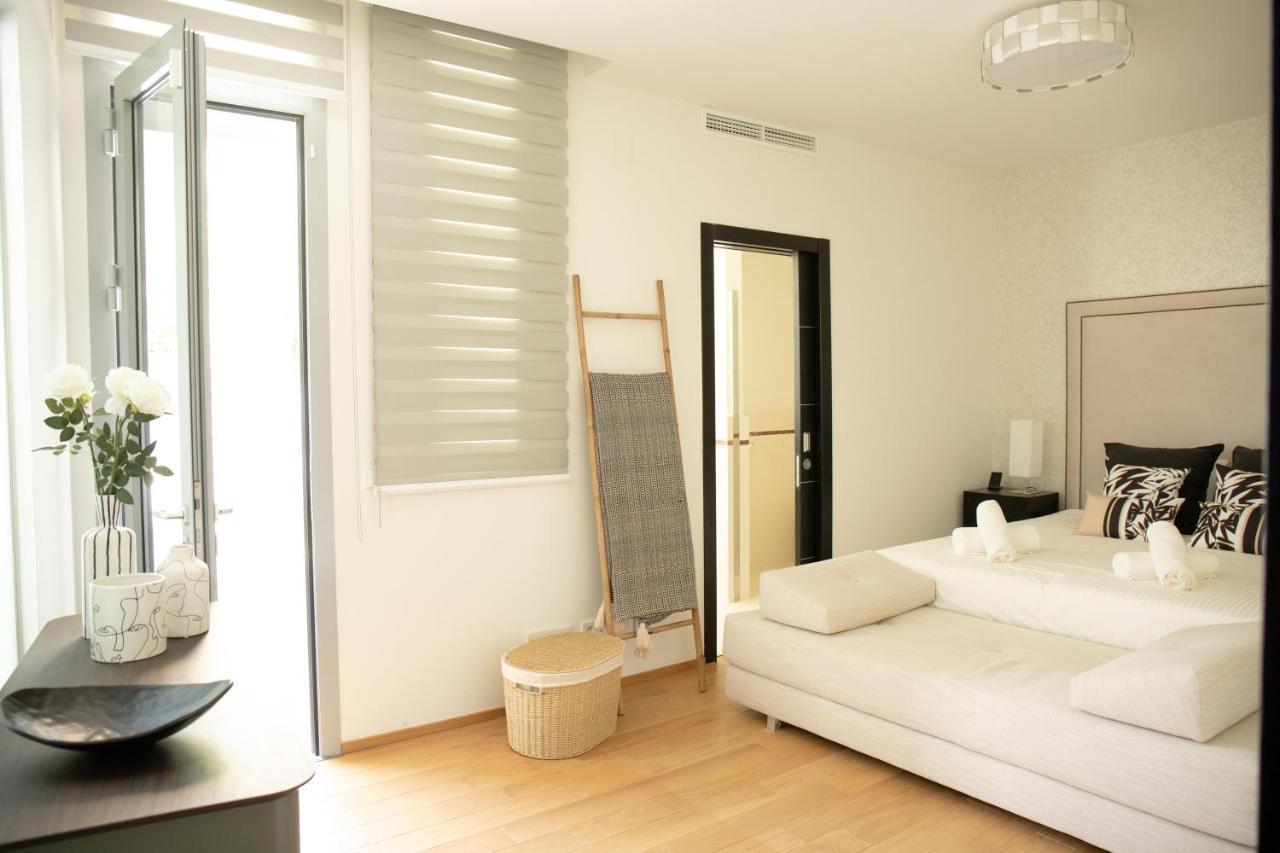 Luxurious 2 Bedroom Townhouse In Sierra Blanca Marbella Eksteriør billede